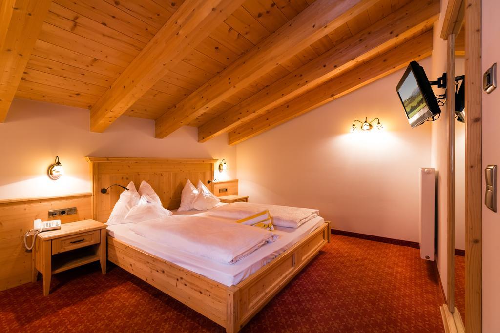 Hotel Schneeberg Family Spa Resort ريدانا الغرفة الصورة