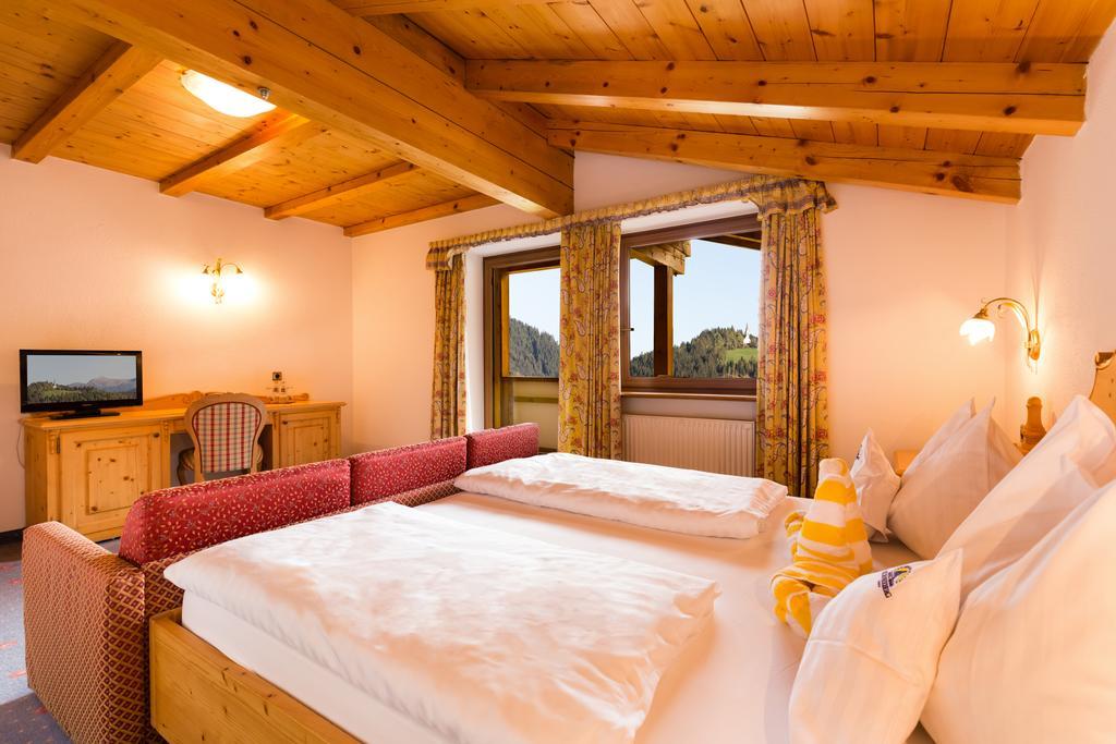 Hotel Schneeberg Family Spa Resort ريدانا الغرفة الصورة