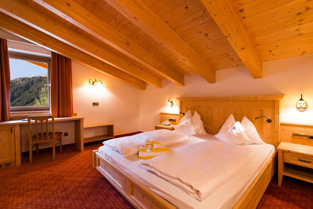 Hotel Schneeberg Family Spa Resort ريدانا الغرفة الصورة