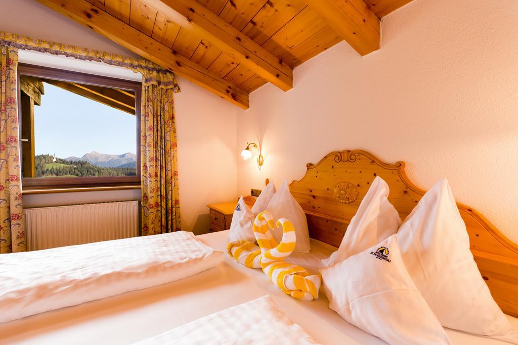 Hotel Schneeberg Family Spa Resort ريدانا الغرفة الصورة