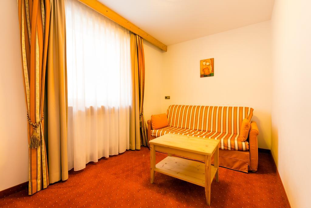 Hotel Schneeberg Family Spa Resort ريدانا الغرفة الصورة